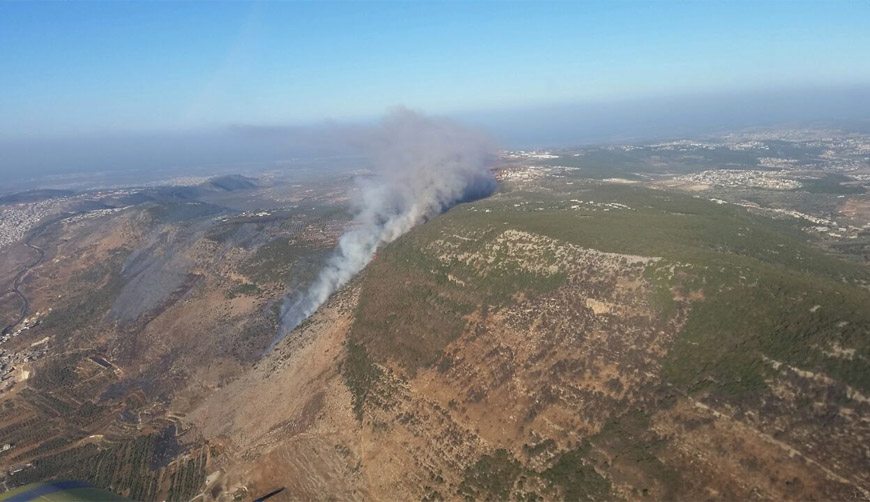 השרפה במתלול צורים בסמוך ליישוב חרשים בגליל העליון. צילום: אריה שחר, יחידת חילוץ גליל כרמל